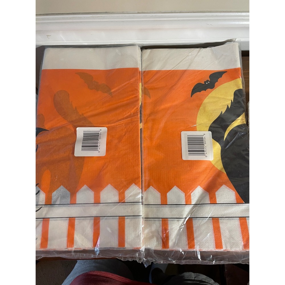 Vintage 1983 Halloween Party Set 2 Table Covers Black Cat Bats & Ghost Napkins - Picture 12 of 13